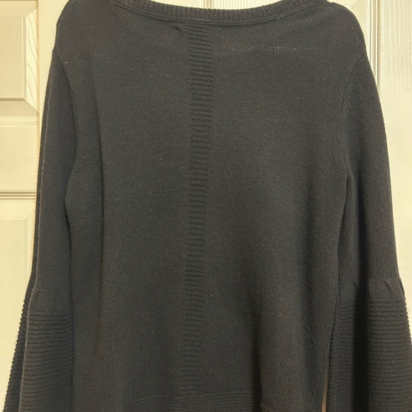 Banana Republic L Bell Sleeve Sweater - Picture 2 of 7